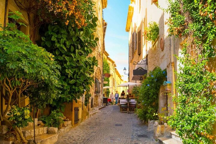 GUIDED TOUR: Cannes, Antibes, Saint Paul De Vence - Image 4