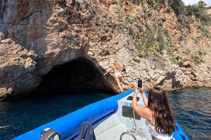 Monaco Mala Caves and Bay of Villefranche Boat Tour - Image 2