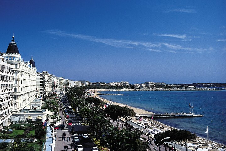 Private Cannes, Antibes, Saint Paul-de-Vence Half-Day tour from Nice - Image 4