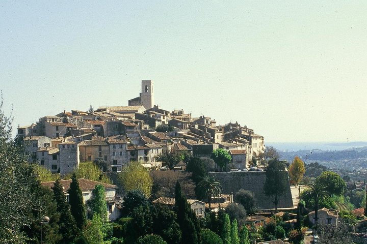Private Cannes, Antibes, Saint Paul-de-Vence Half-Day tour from Nice - Image 2