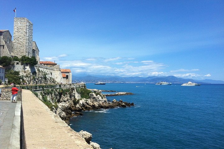 Private Tour Antibes & Saint Paul de Vence  - Image 4
