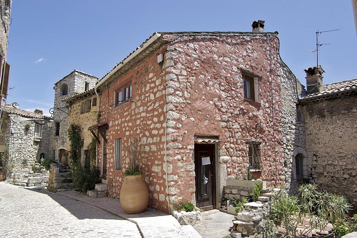 Provence and Tradition - Private Guided Tour - Image 2