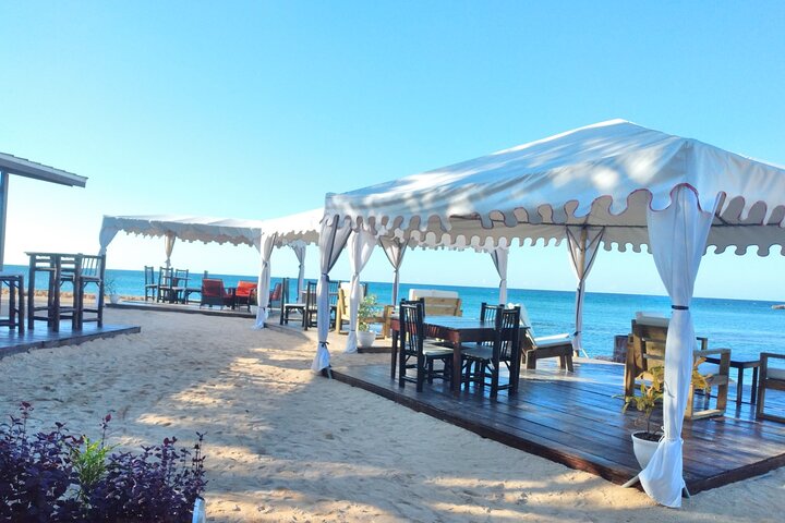 Bamboo Beach Club VIP with Specialty Lunch & Cocktails - Image 5
