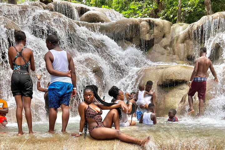 Blue Hole and Dunn's River Tour In Jamaica. - Image 3
