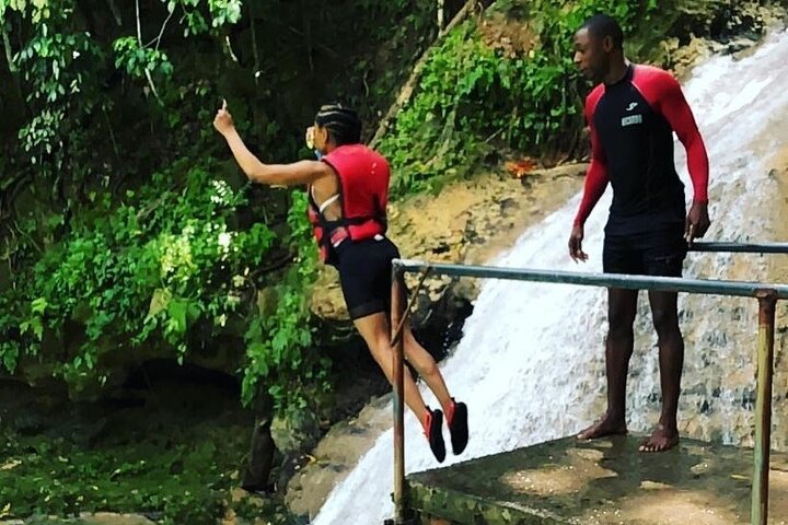 Blue Hole River & Falls with Shopping from Ocho Rios - Image 3