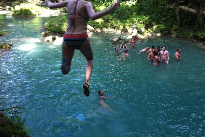 Combo Blue Hole & River Tubing Tour from Ocho Rios - Image 3