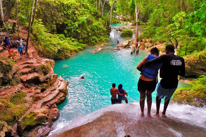 Cool Blue Hole Ocho Rios - Image 1