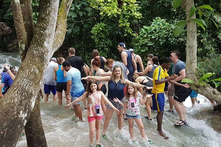 Dunn's River Climb and Zipline Over The Falls from Ocho Rios - Image 5