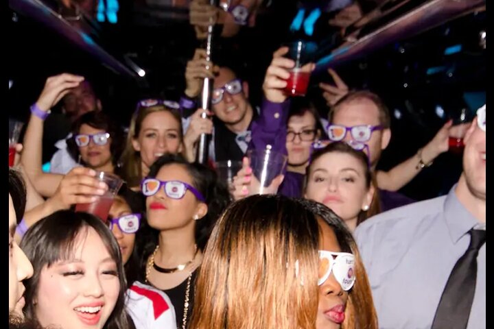 Ocho Rios Party bus - Image 1