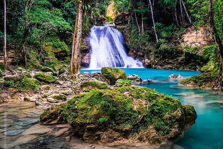 Ocho Rios Water Action Package (Blue Hole, Tubing & Dunns River) - Image 2