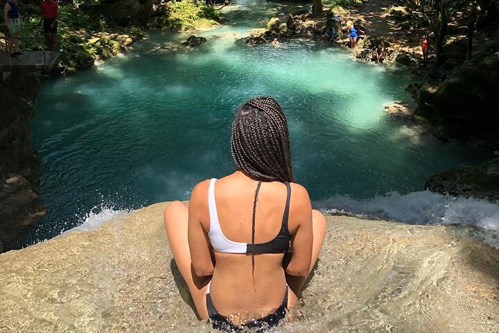 Ocho Rios Water Action Package (Blue Hole, Tubing & Dunns River) - Image 4