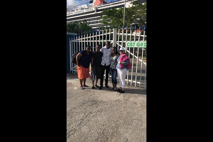 Private & Customize Tour from Montego Bay to Dunns River Falls  - Image 2