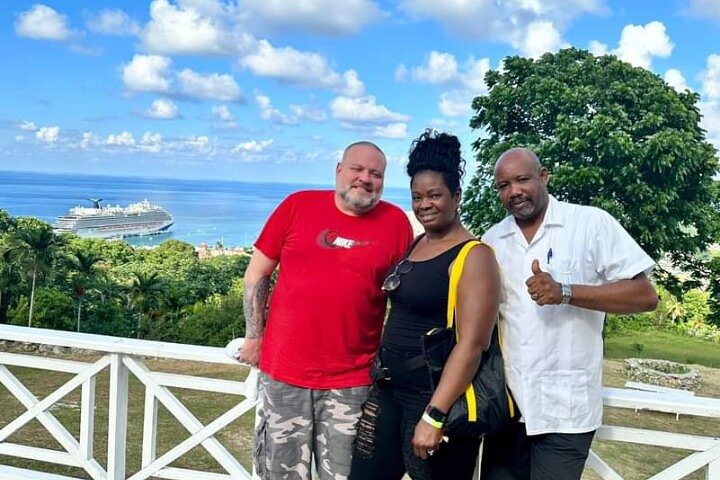 Private Dunn's River Falls, Ocho Rios Sightseeing and shopping  - Image 1