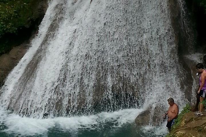 Wet and Wild - Blue Hole and Dunn's River - Image 2