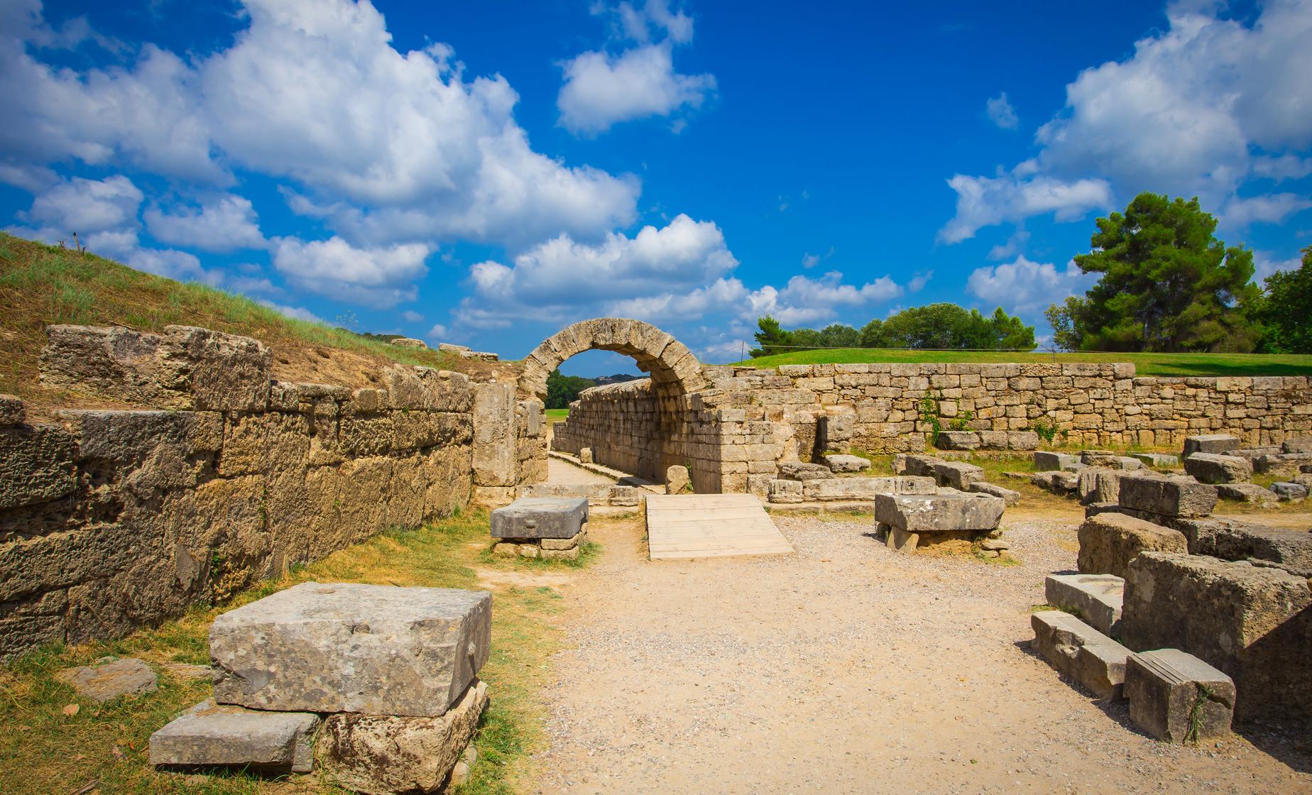 Private Ancient Olympia and Wine Tasting at Mercuri Estate - Image 1