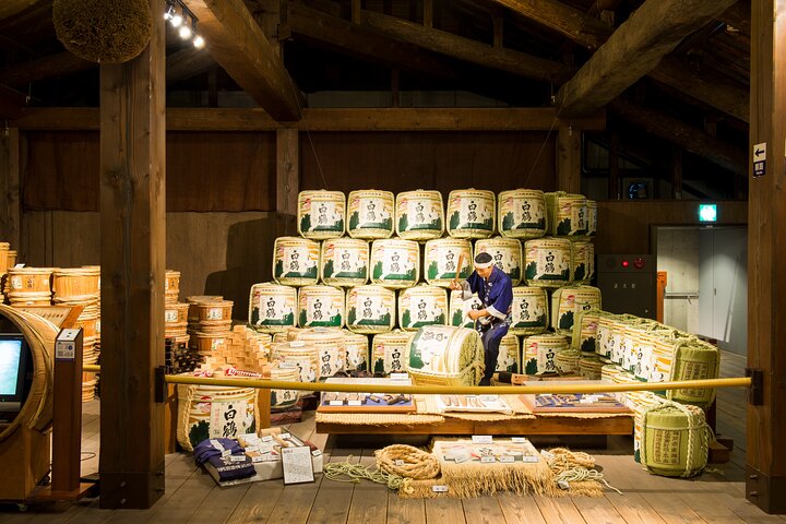 Exploring Nada Sake Breweries Kobe Private Tour with Government-Licensed Guide - Image 3