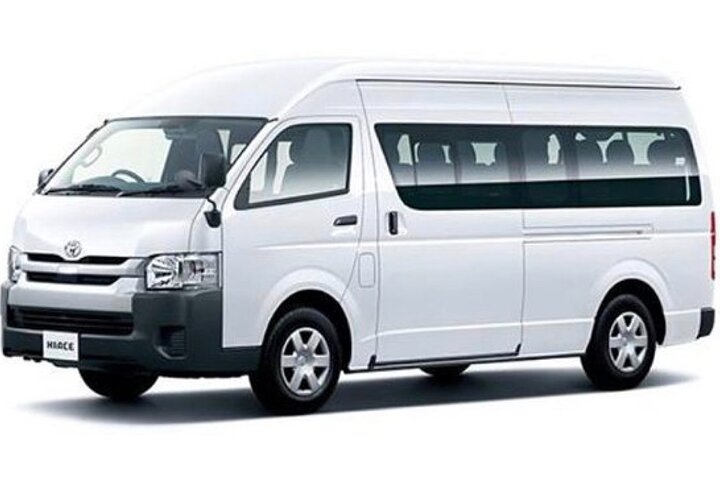 Private & Custom SHIRAKAWAGO Day Tour by Toyota COMMUTER (Max 13 Pax) - Image 1
