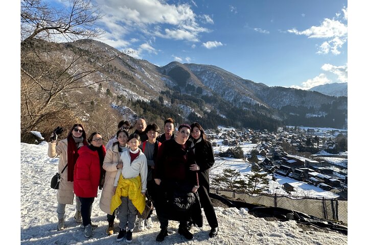 Private & Custom SHIRAKAWAGO Day Tour by Toyota COMMUTER (Max 13 Pax) - Image 3
