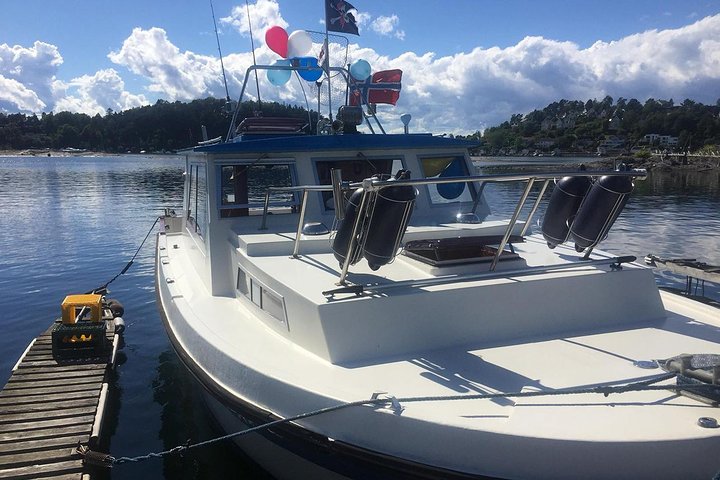 Fishing in Oslo Fjord - Image 2