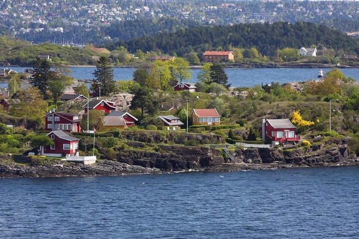 Fishing in Oslo Fjord - Image 1