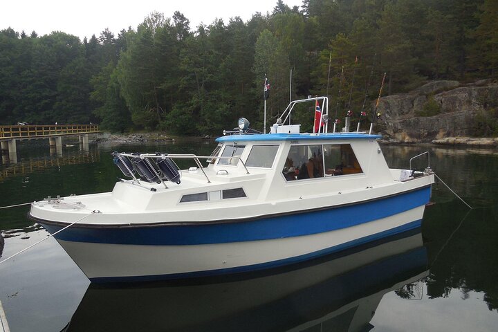 Fishing in Oslo Fjord - Image 3