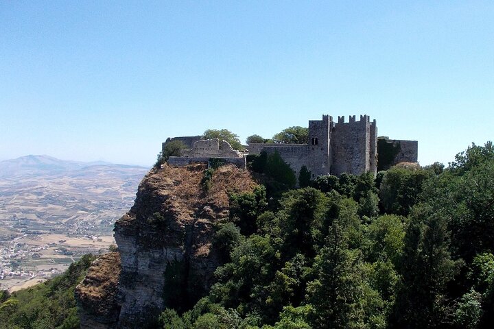 Private 8-hours tour to Segesta, Erice, Trapani and salt pans from Palermo - Image 5