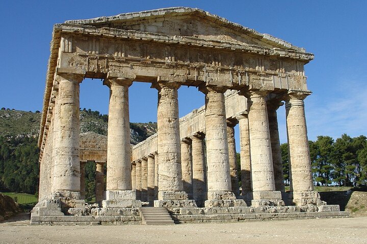 Private 8-hours tour to Segesta, Erice, Trapani and salt pans from Palermo - Image 2