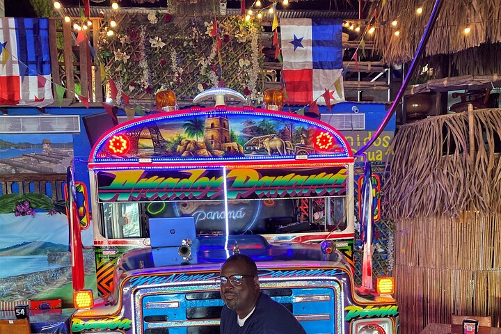 4 hours dinner and cocktail activity in Panama - Image 2