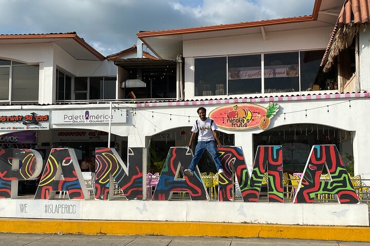 4 hours dinner and cocktail activity in Panama - Image 4