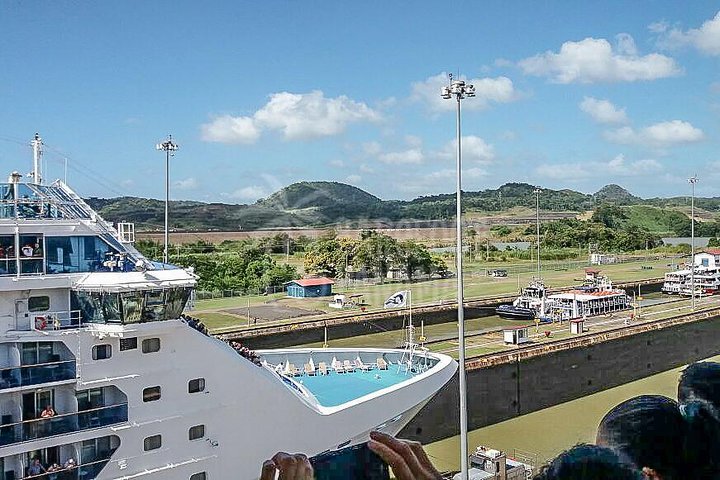 Fuerte Amador Shore Excursion: Private Full-Day Tour of Panama City and Canal - Image 4