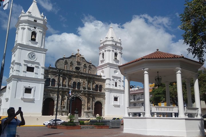 Half-day City Tour and Panama Canal - Image 5