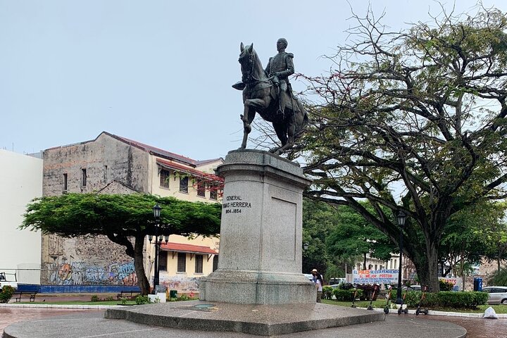 Morning or afternoon tour in the Old Town of Panama - Image 1