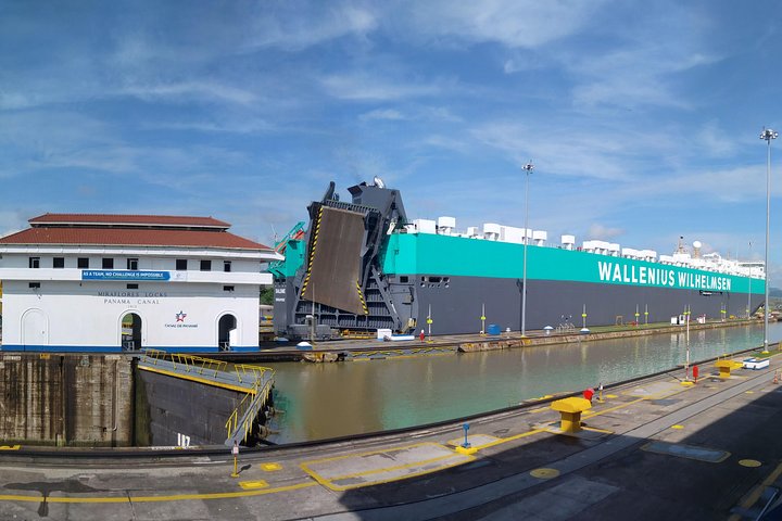 Panama Canal Tour and Gatun Lake Ecotour - Image 1