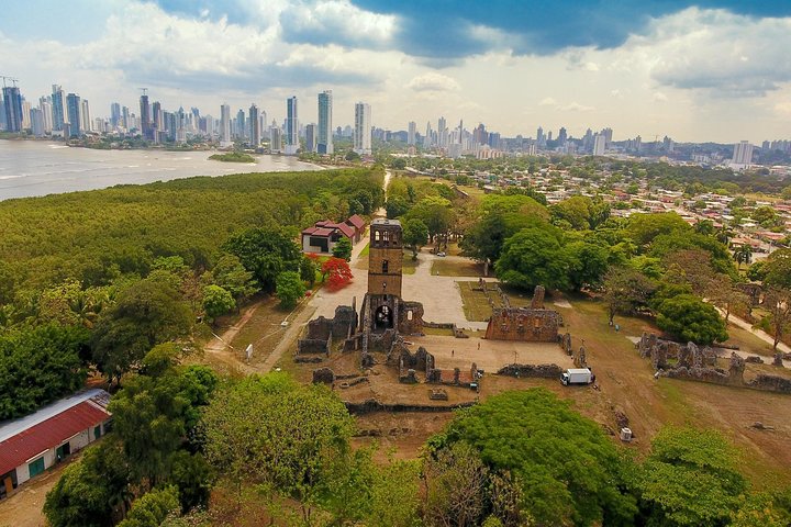 Panama Stopover Tour - "Two Destinations, One Fare" - Image 1