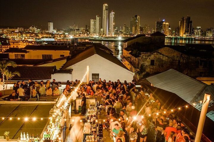Private Panama Night Life in a Convertible: Casinos & Bar Hopping - Image 5