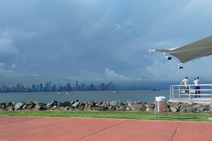 Private Tour Layover in Panama - Image 3