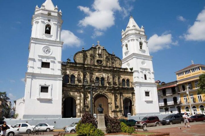 The Panama Canal Visitors Center and City Tour - Image 3