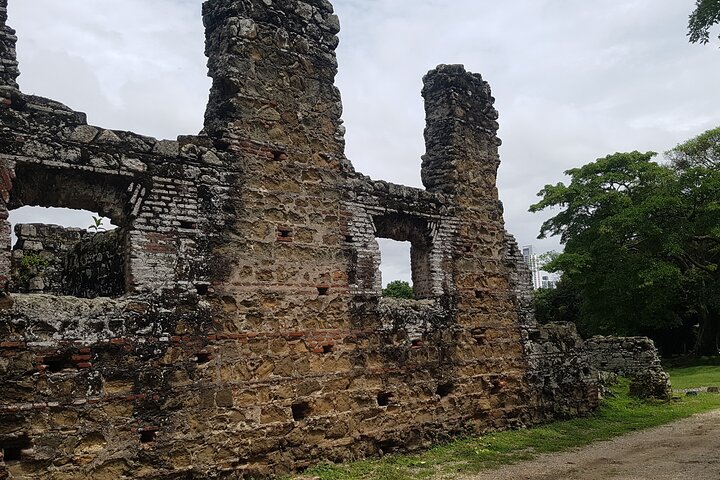 The Pearl of the Pacific & The Walled City Walking Tour - Image 3