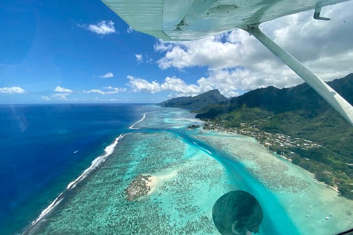 Flight over Moorea, Tour of the island of Tahiti and Taxi Boat (Teahupoo) - Image 4