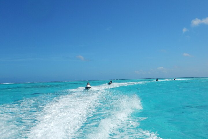 Medium Combo in Moorea of 2 hours of Jetski and 2h30 of Quad - Image 4