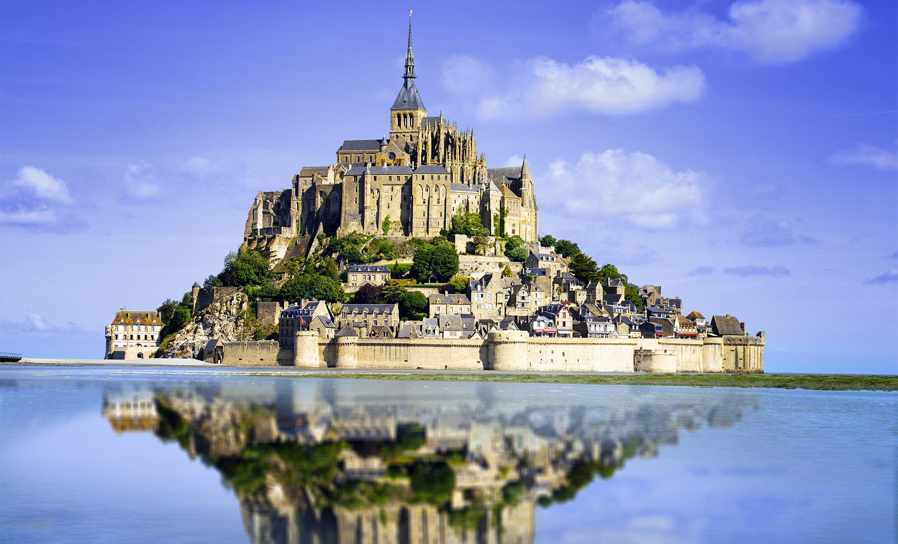 Tour of Mont Saint Michel from Paris - Image 1
