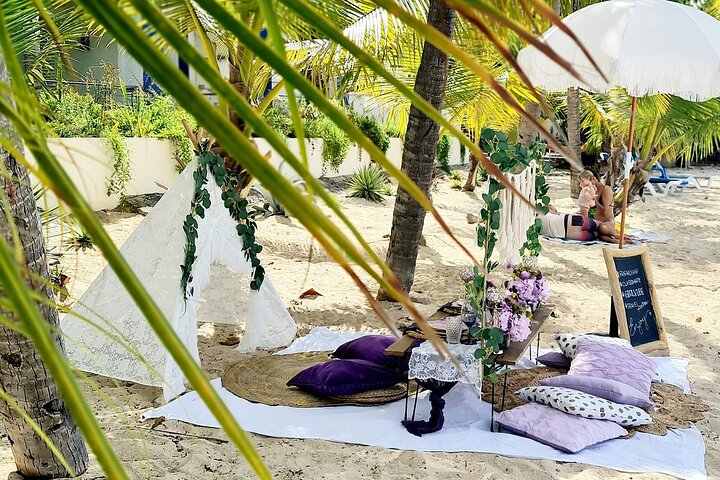 Luxury Private Picnic in Paradise Beach - Image 4