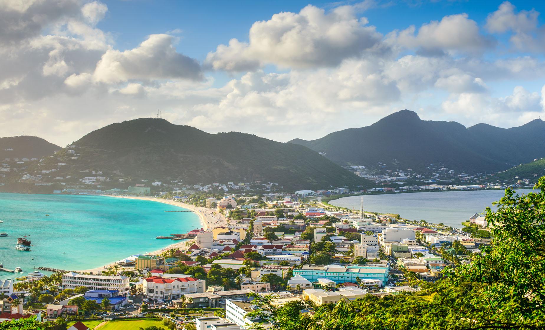 Private Two Islands Tour and Beach Stop - Image 1