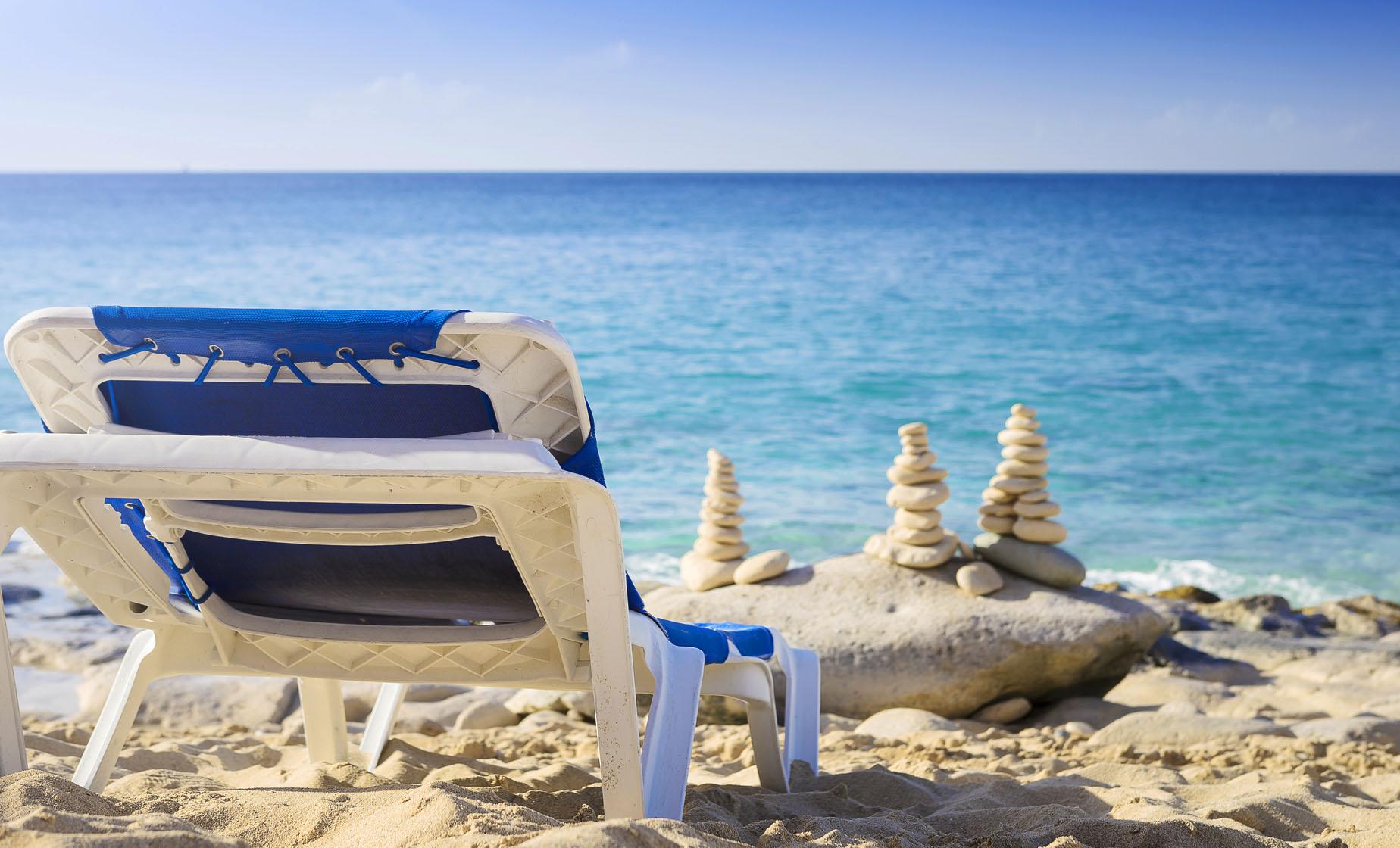 Resort Beach Day - Image 1