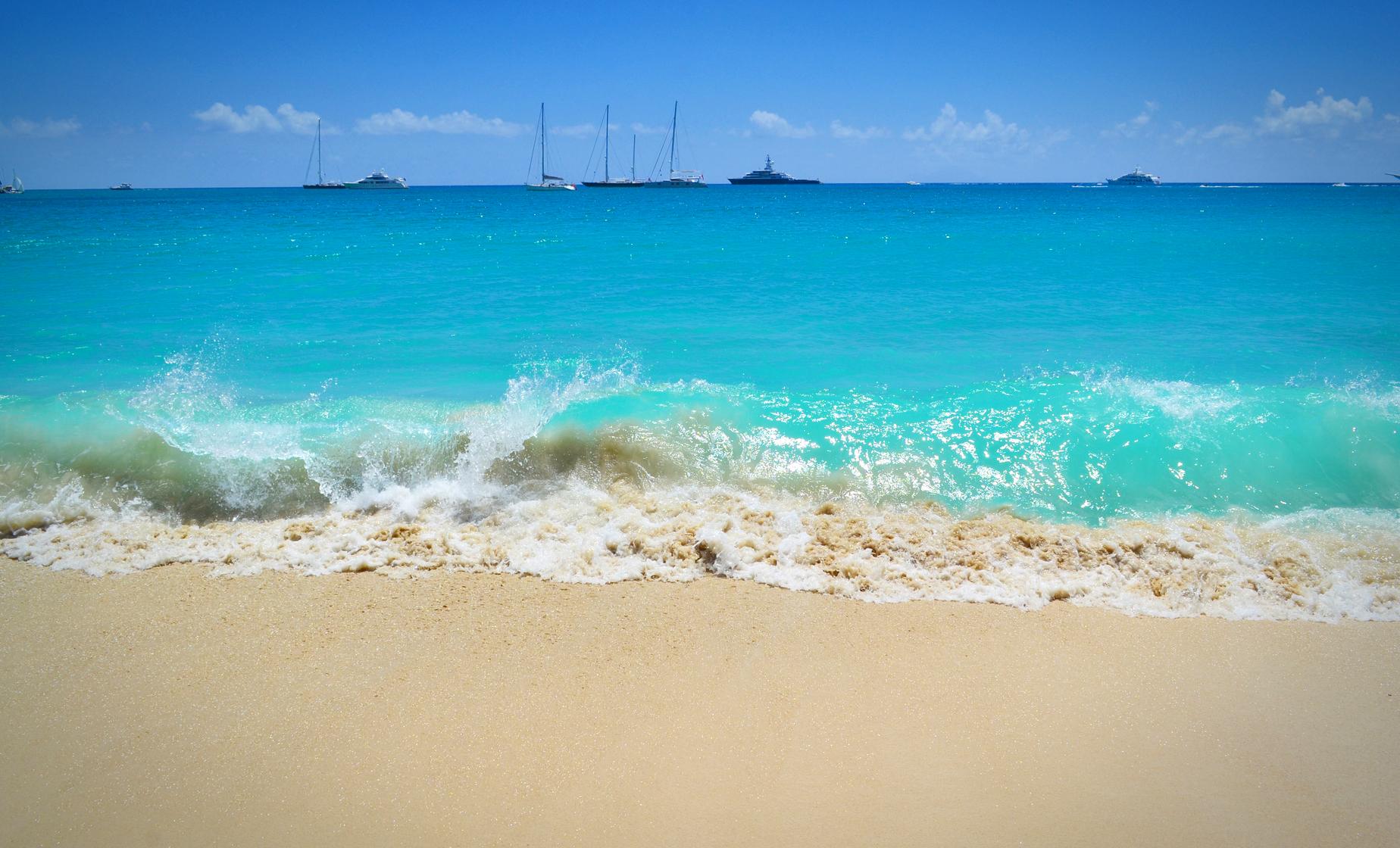 Rhum Distillery, Kimsha Beach and Lunch - Image 1