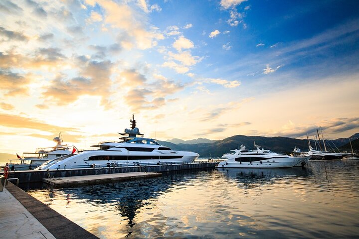 St. Maarten Rum Tasting alongside the Mega Yacht Marina & Marigot shopping - Image 4
