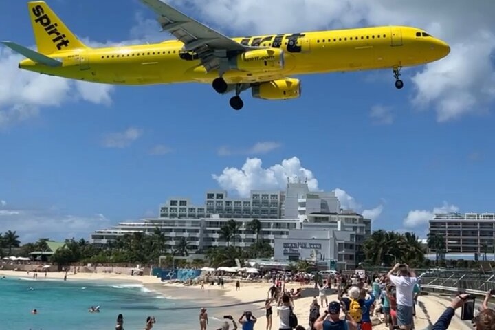 The Maho Beach experience - Image 1