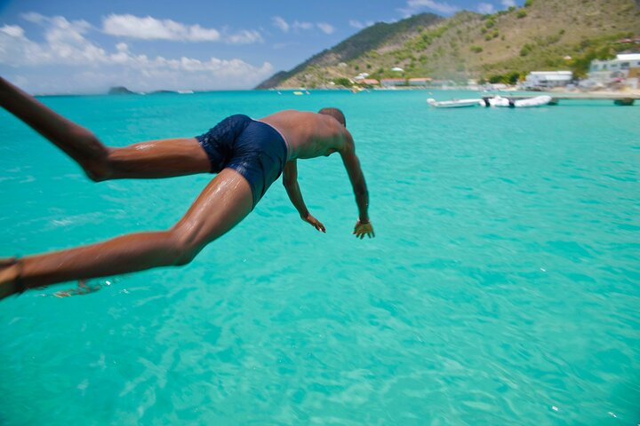 Three Beach Hopping Family Motorboat day - Image 1