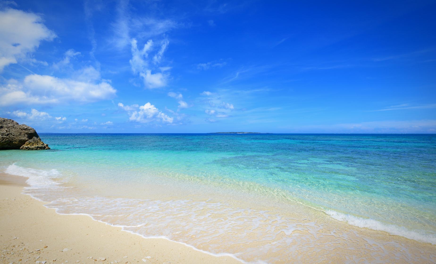 Two Nations, Three Beaches - Image 1