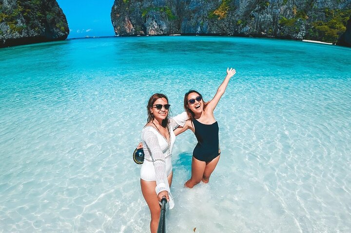Full Day- Phi Phi Island & Maya Bay Snorkeling in Phuket by Speedboat - Image 5